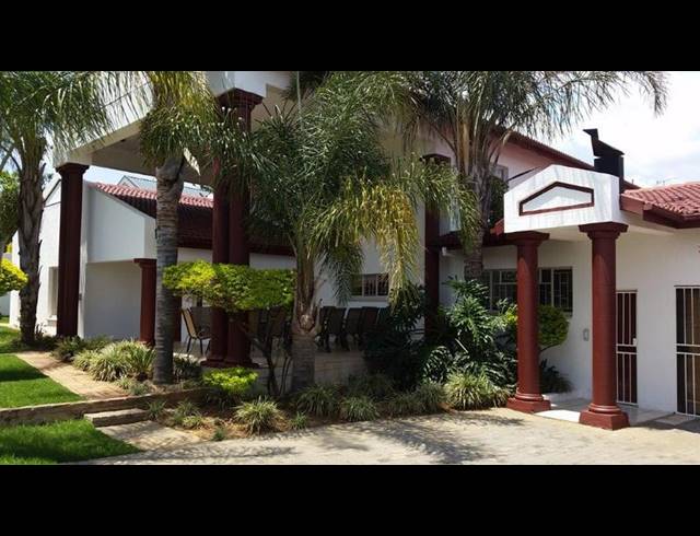 10 BEDROOM HOUSE FOR SALE IN WATERKLOOF RIDGE